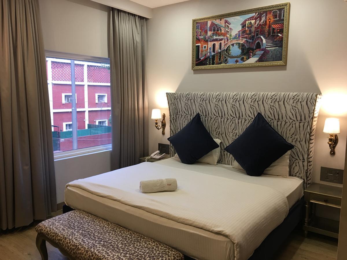 Hotel Posh Chandīgarh Buitenkant foto
