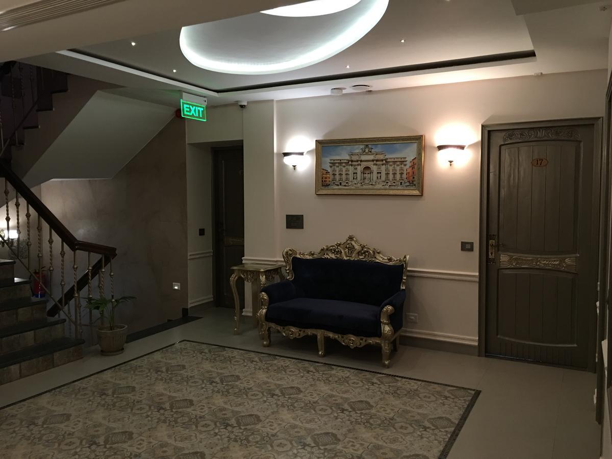 Hotel Posh Chandīgarh Buitenkant foto